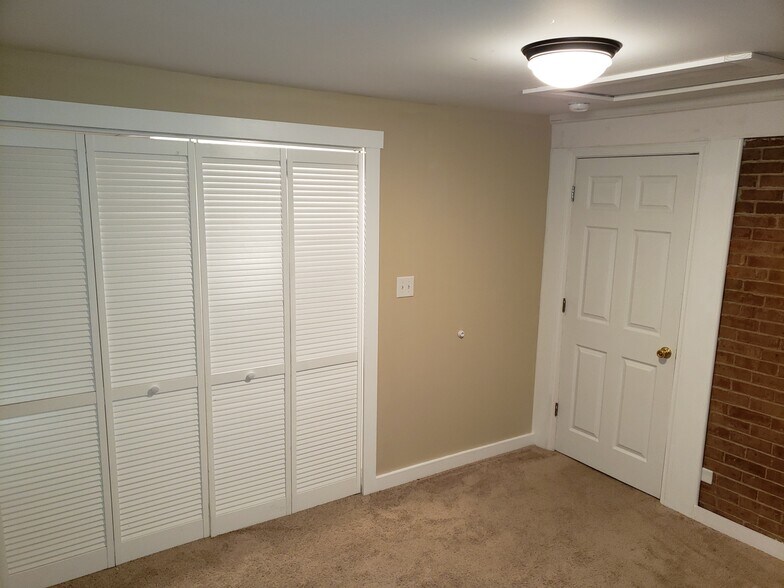 Building Photo - 1703 Wright Blvd