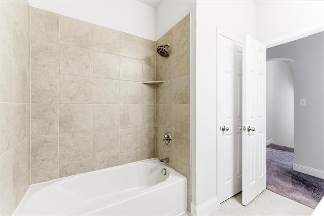 Building Photo - 5649 Salt Springs Dr