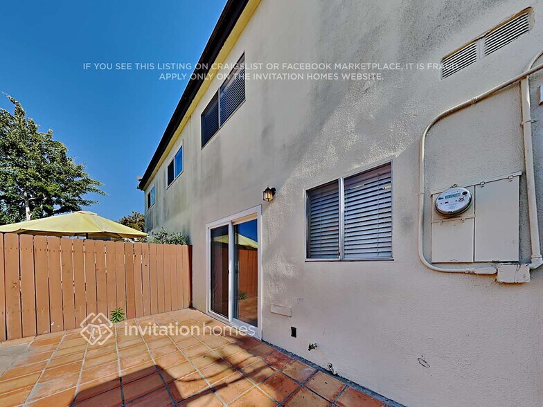 Building Photo - 1974 Glenoaks Ave