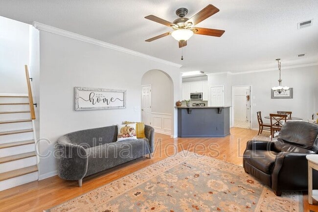 Building Photo - 312 Waterton Way