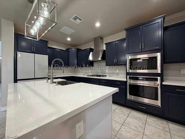 Building Photo - 5352 W Farmhand Dr