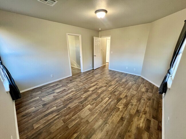 Building Photo - Well-maintained 3-bedroom, 2-bath single-story home built in 2016.