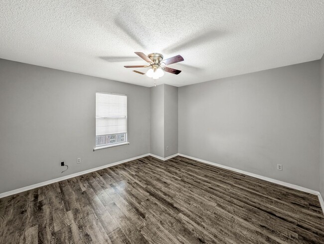 Building Photo - 2456 N Brophy Circle - Great Central Location