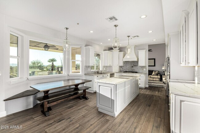 Building Photo - 11900 N 114th Way