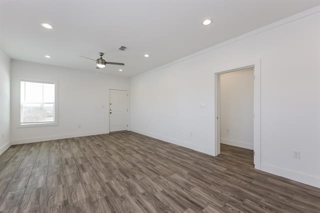 Building Photo - 1601 Daniel Dr