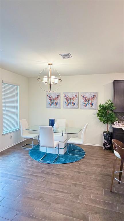 Building Photo - 1009 Brambles Dr