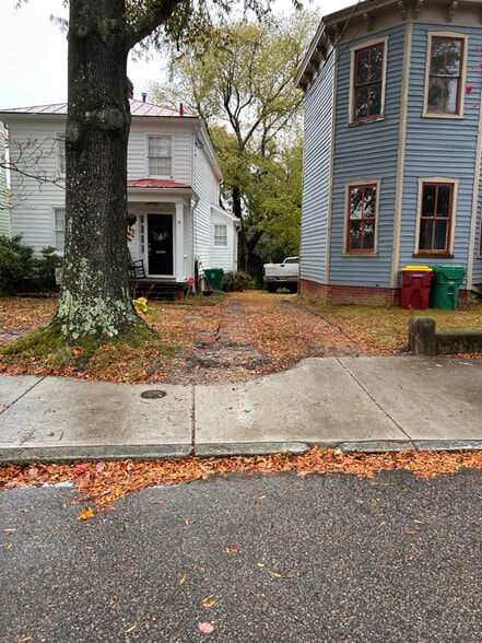 Building Photo - 272 High St