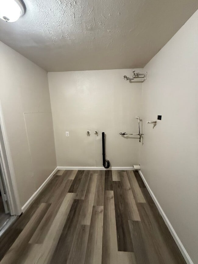 Building Photo - STOP BY, PEEK THROUGH THE WINDOWS AND EXPLORE THE AREA!