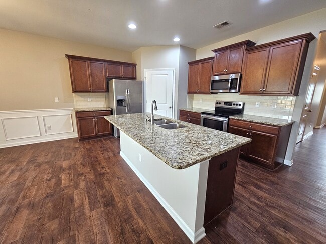 Building Photo - 310 Cabot Hill Ln