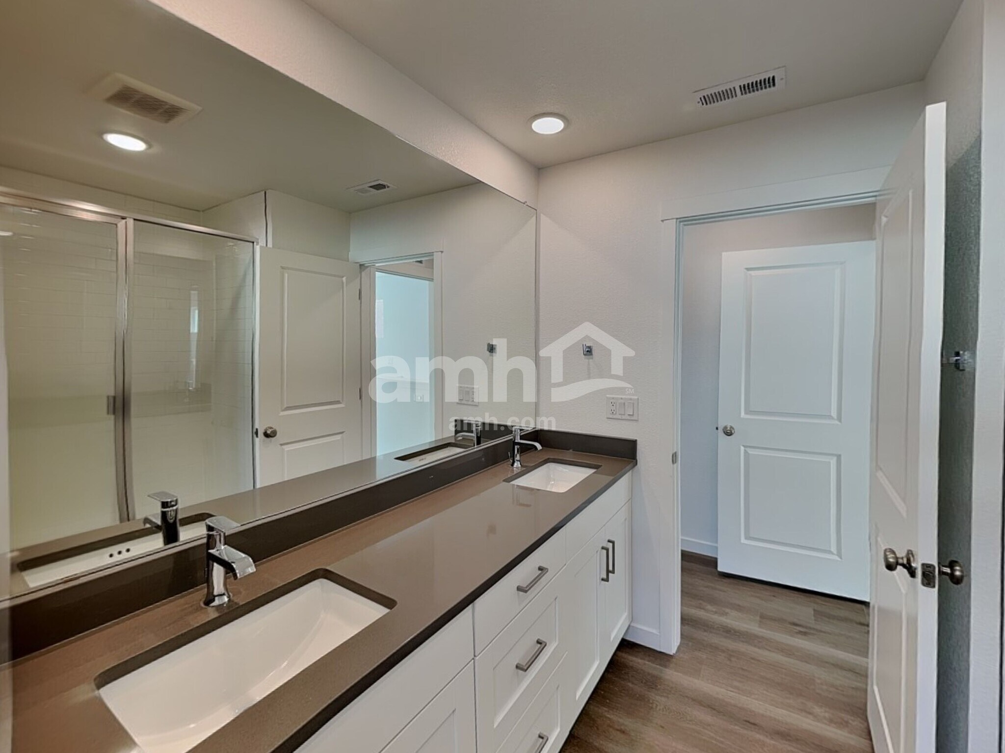 Building Photo - 350 N Addison Way