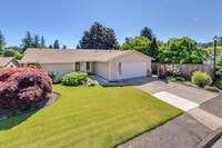 Building Photo - Single-Level Living Near South Hillsboro's Best Amenities