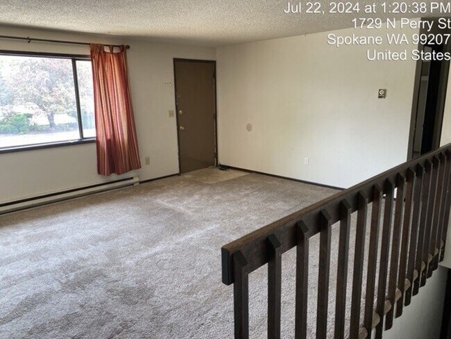 Building Photo - 1725 N Perry~+