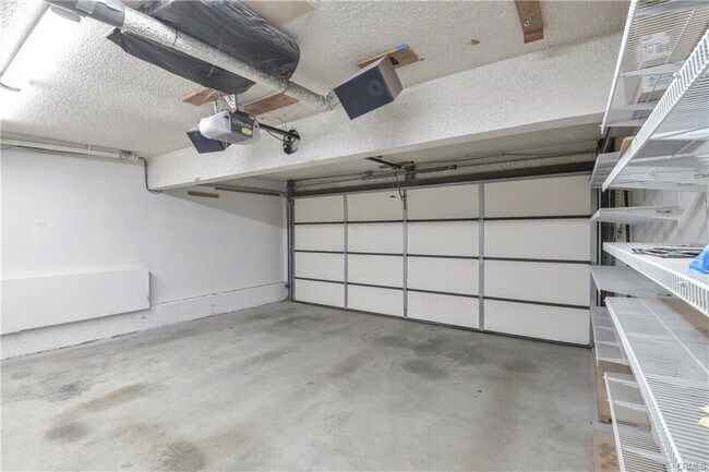 Building Photo - 1141 17th Ct