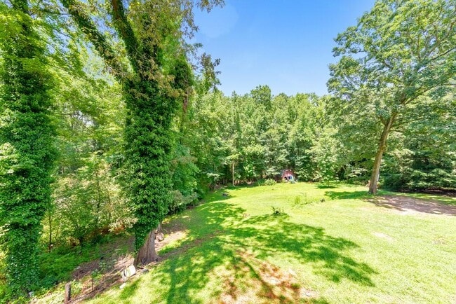 Building Photo - 1086 South Gordon Rd SW