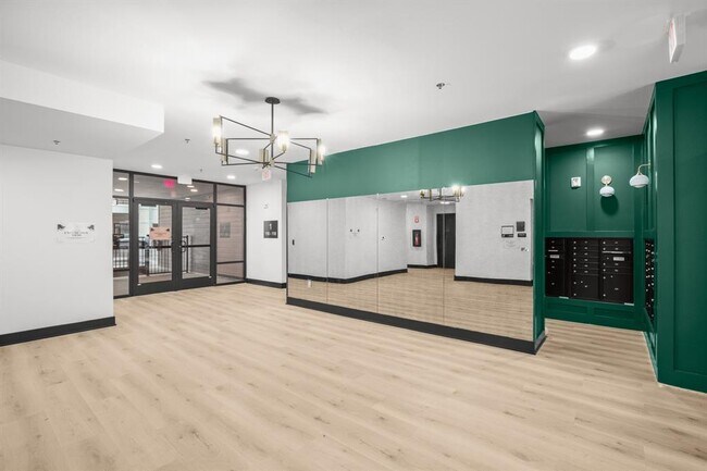 Building Photo - 2500 Longview St