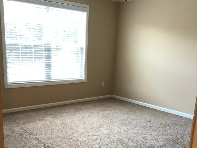 Building Photo - 208 Middle Bridge