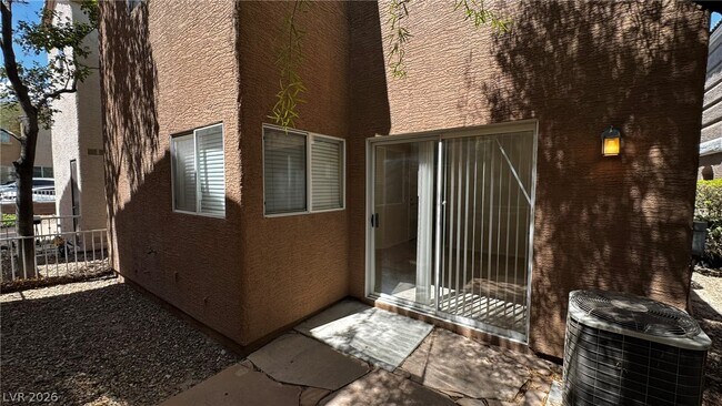 Building Photo - 10435 Prairie Schooner Ave