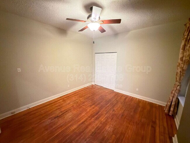 Building Photo - 1855 Russell Blvd