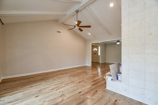 Building Photo - 10706 Inwood Dr