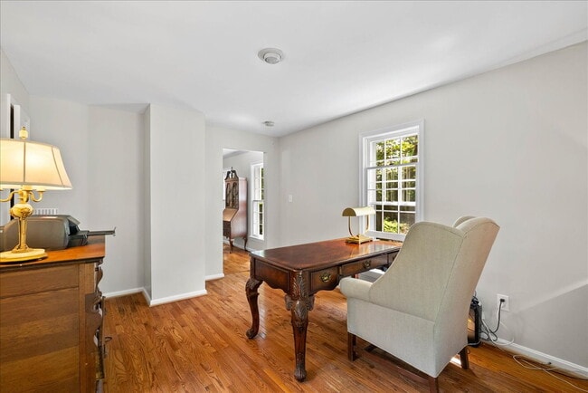 Building Photo - "Luxurious 3-Bed Retreat with Finished Bas...