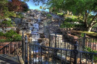 Building Photo - 500 North