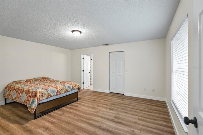 Building Photo - 64 Radcliffe Dr