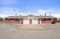 Building Photo - 8920 Leo St