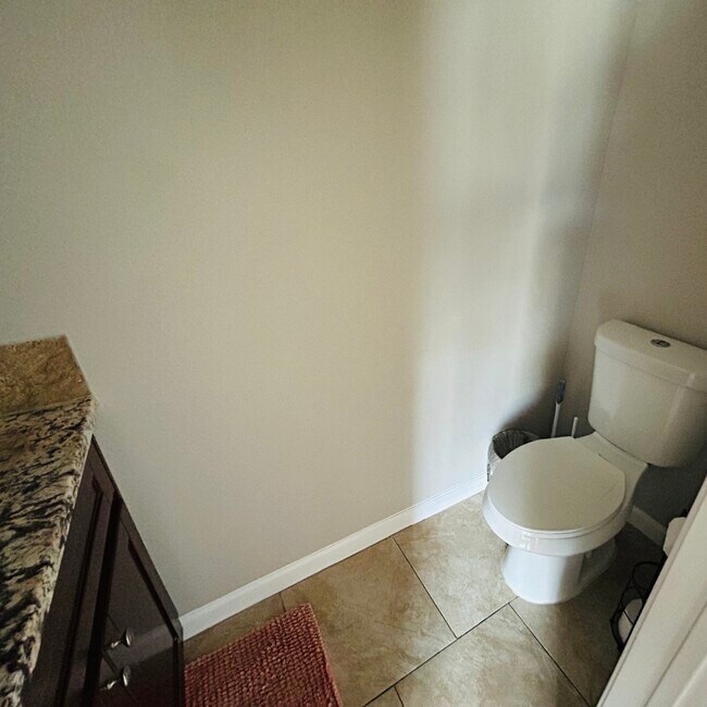 Building Photo - 718 Pine Lodge Dr