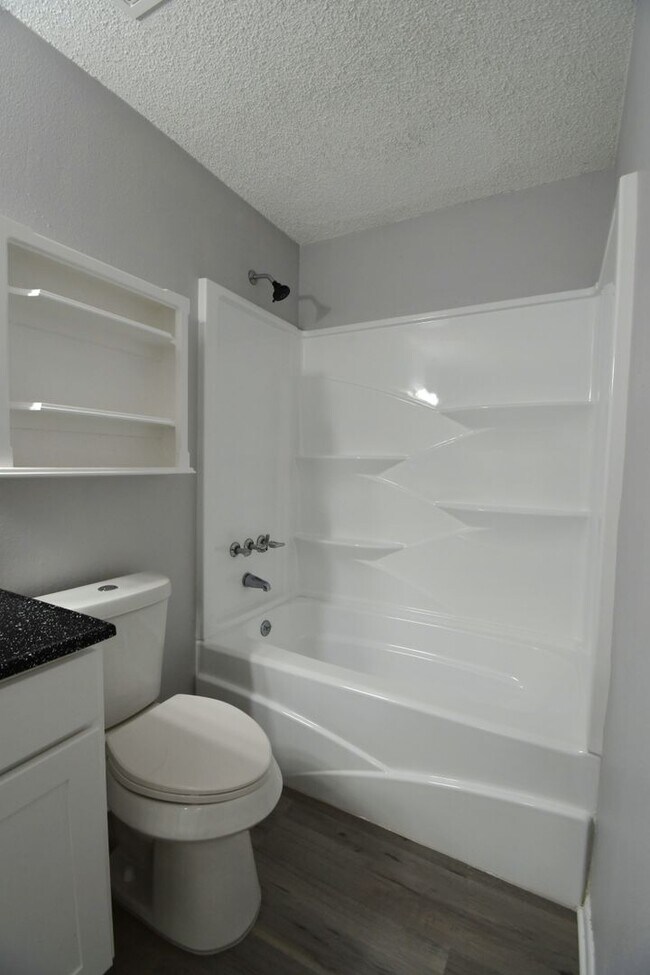 Building Photo - Whitehouse ISD - 3 Bedroom, 2 Bath Duplex, Lawn Care Provided!