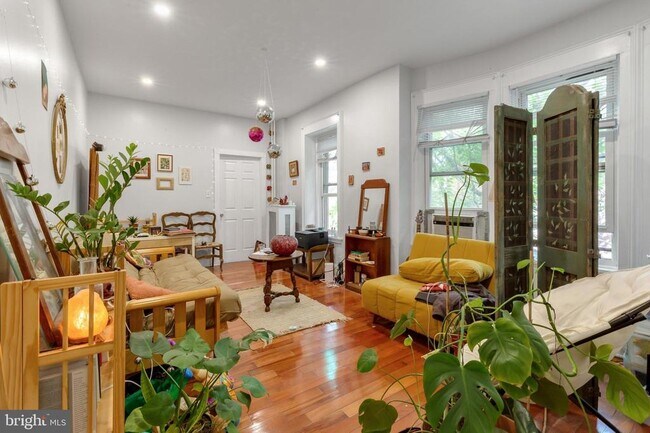 Building Photo - 4706 Warrington Ave