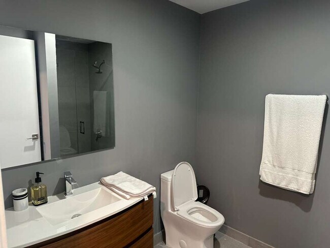 Building Photo - 3250 NE 1st Ave