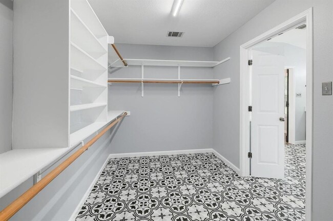 Building Photo - 606 Horizon Trail