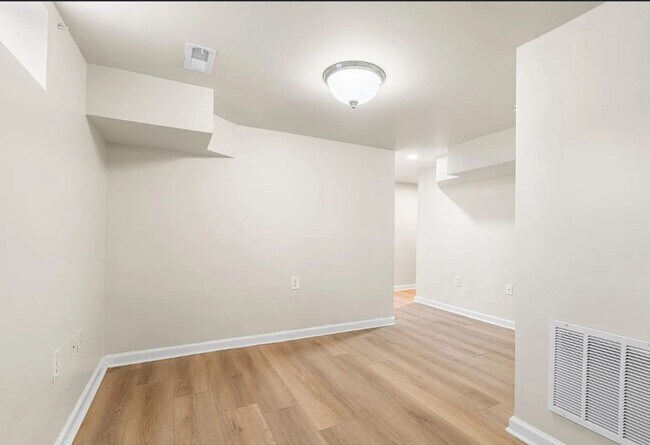 Building Photo - 1401 Druid Hill Ave