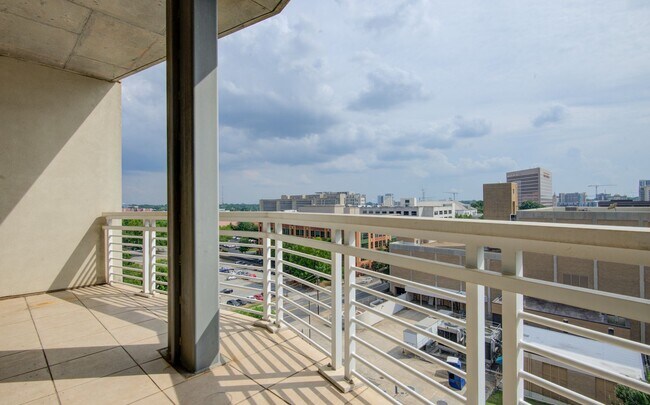 Building Photo - COMING SOON! Affordable Comfort: 1BR/1BA C...