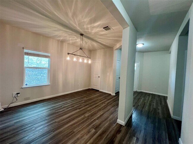 Building Photo - 104 Moravia Rd