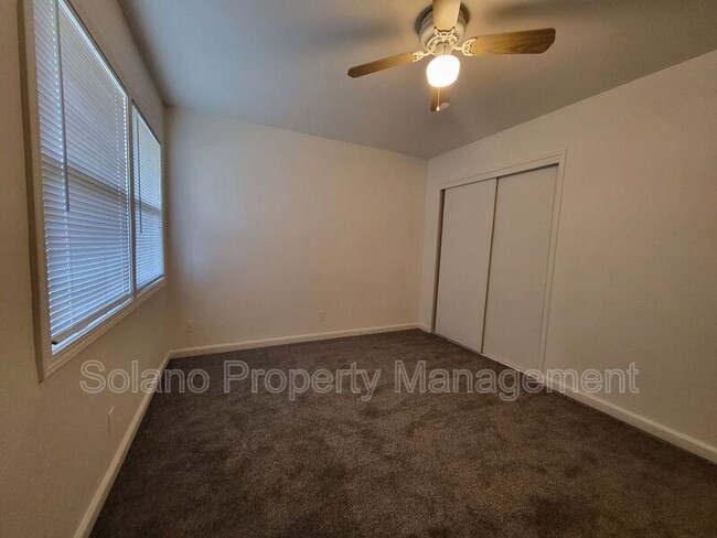 Building Photo - 1725 Idaho St