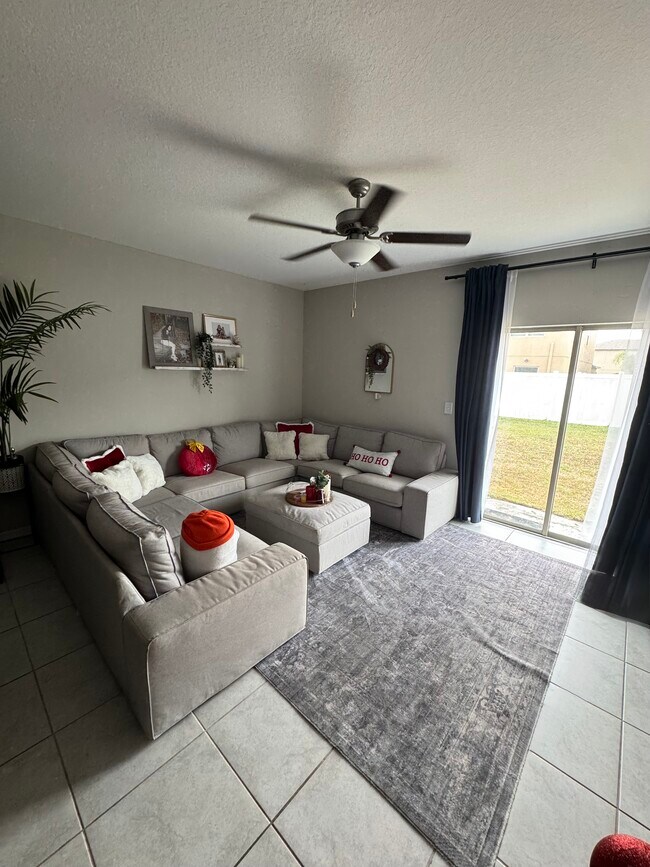 Building Photo - 7335 Canterbury Bells Ct