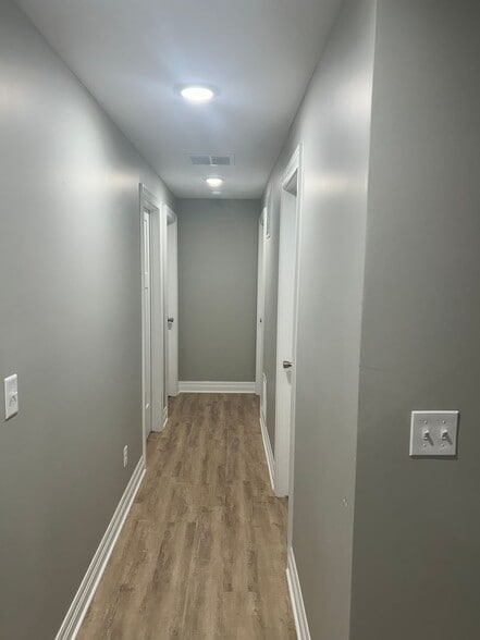 Building Photo - 1124 Sontag Ct