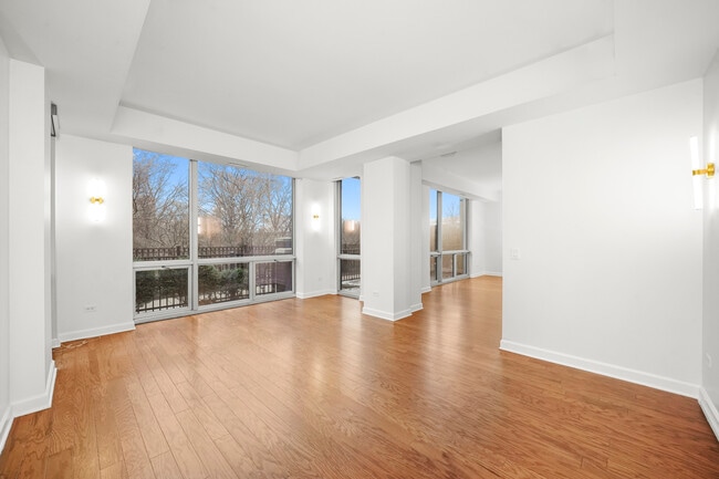 Building Photo - 1841 S Calumet Ave