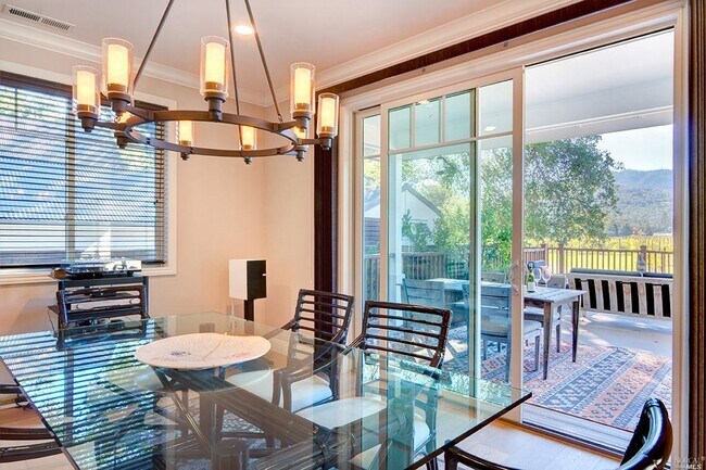 Building Photo - 109 Dahlia St