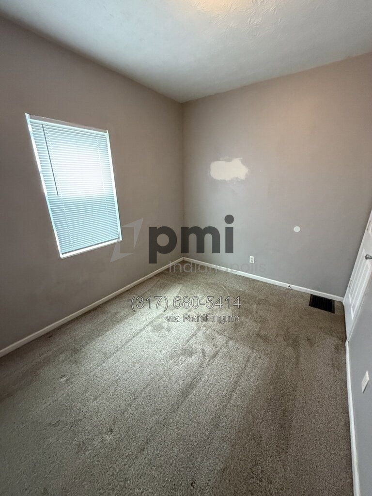 Building Photo - 112 Adler St