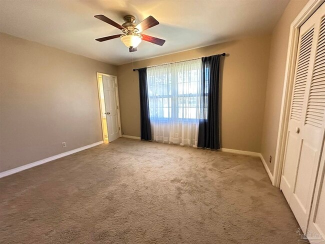 Building Photo - 5560 Homewood Rd