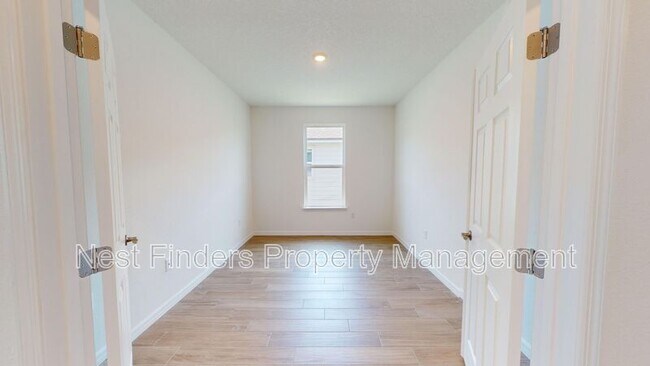 Building Photo - 149 Creek Pebble Dr