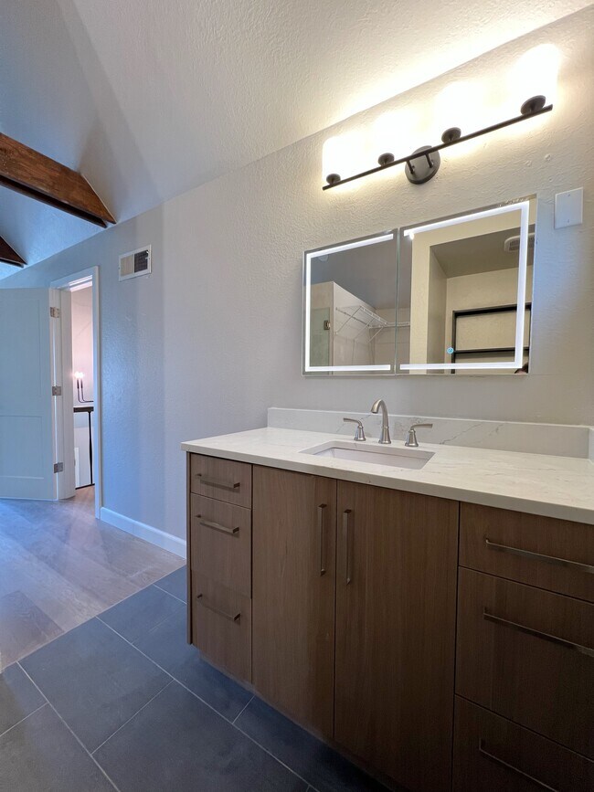 Master Bath - 15511 45th Pl W