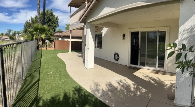 Building Photo - 31495 Sunningdale Dr