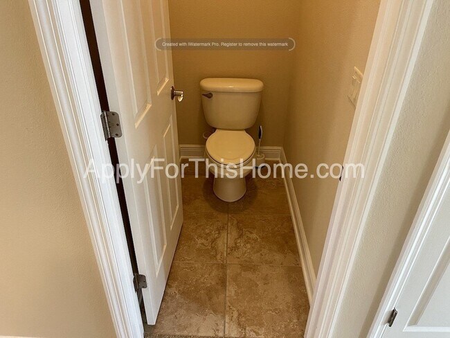 Building Photo - Single Family Dream Home in Gated Community