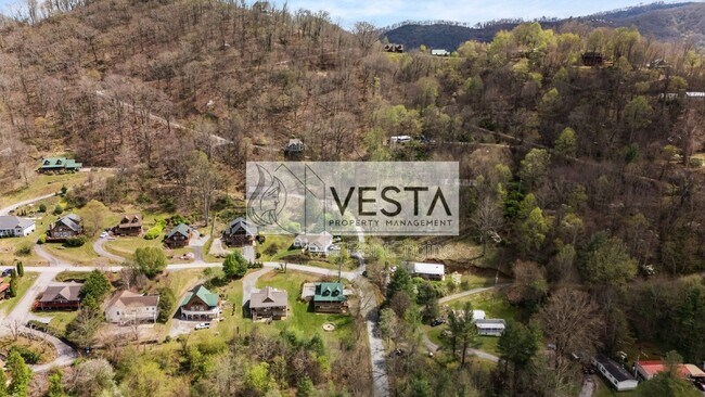 Building Photo - 131 Tanner Trail