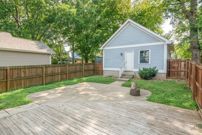 Building Photo - Stunning 3BE/2.5BA home in the heart of Ho...