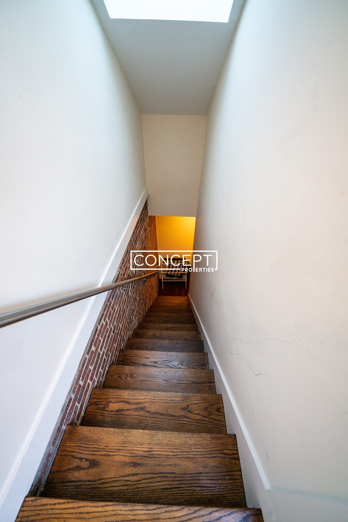 Building Photo - 20 Sussex St