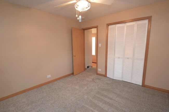 Building Photo - 1461 Balmoral Ave